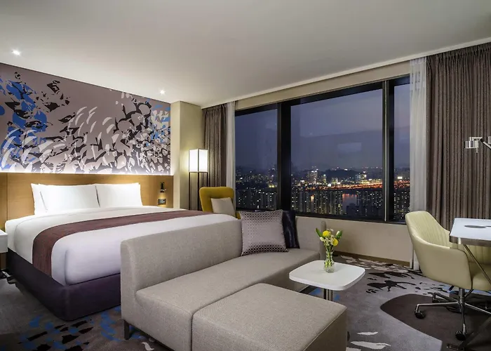 Novotel Ambassador Yongsan Hotel